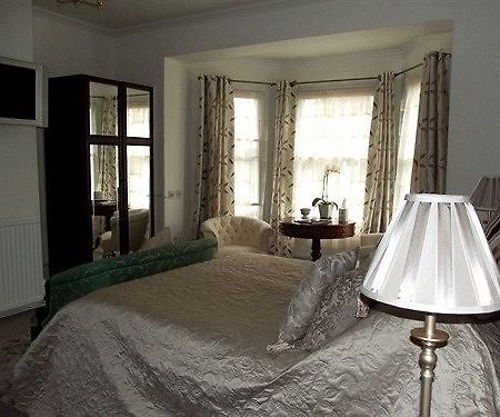 Townhouse Hotel วินดัม ภายนอก รูปภาพ
